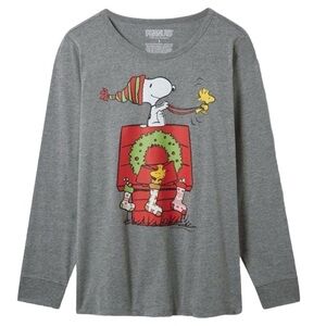 Size 1: Torrid Peanuts Christmas Classic Fit Cotton Long Sleeve Tee